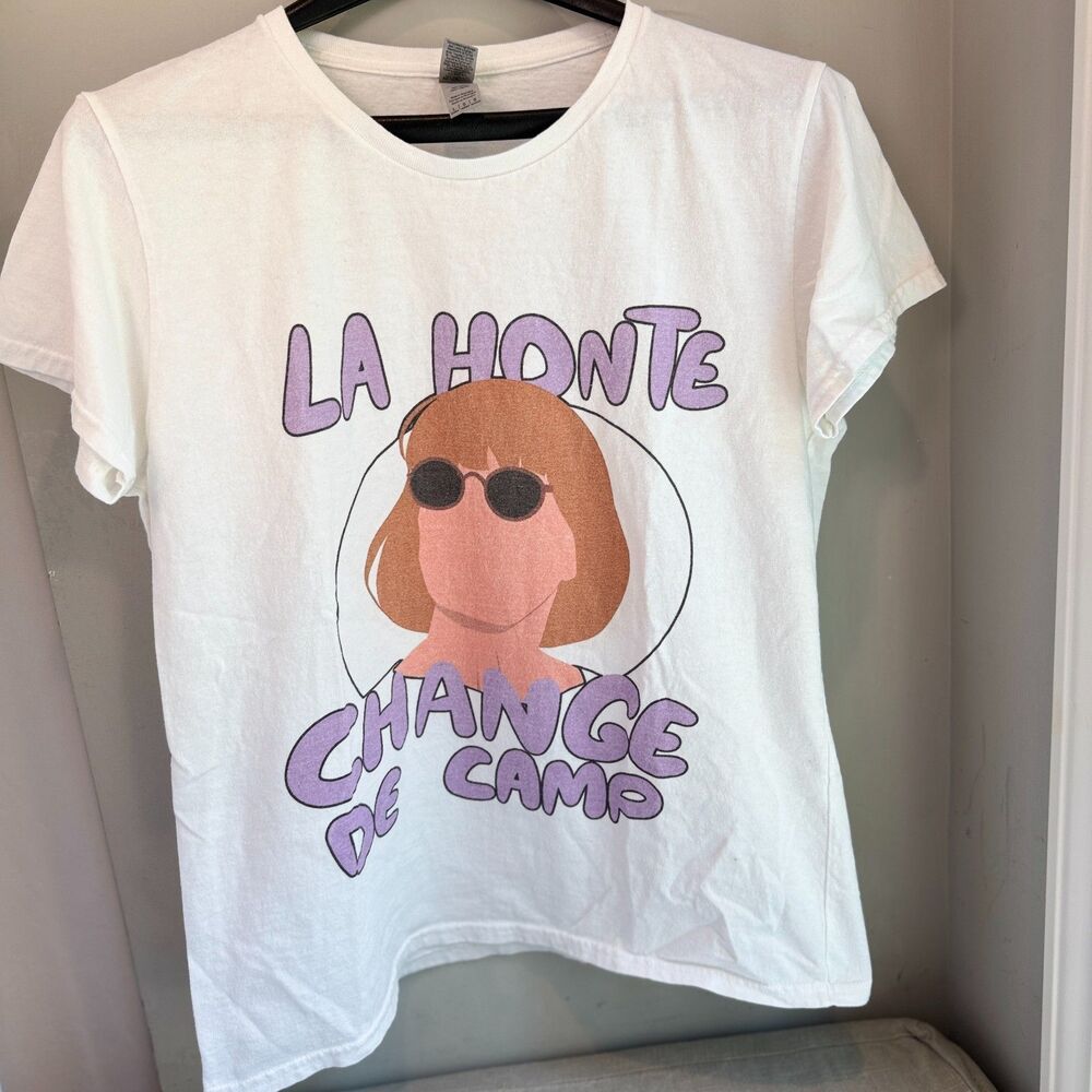 Gildan La Honte Change De Camp Graphic T-Shirt (Size Large)
